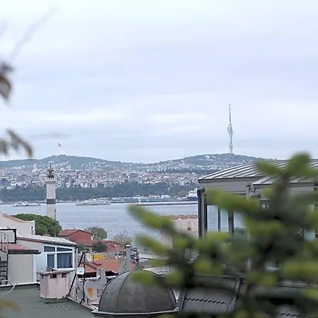 Agora 3*