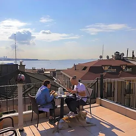 Agora